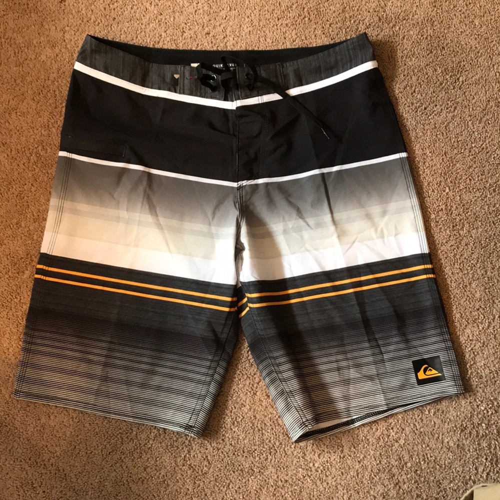 Quicksilver Men’s bathing suit